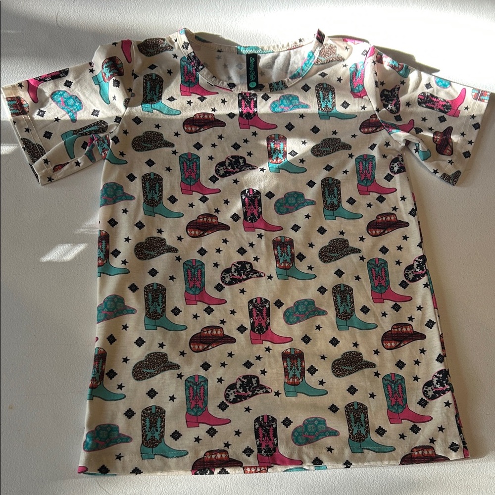 Sterling Kreek Kids Western Boot Print T-Shirt Size Large NWOT Coastal Cowgirl